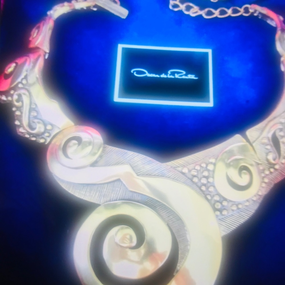 OSCAR DE LA RENTA GOLDEN NECKLACE IN ORIGINAL BOXE - Picture 15 of 16